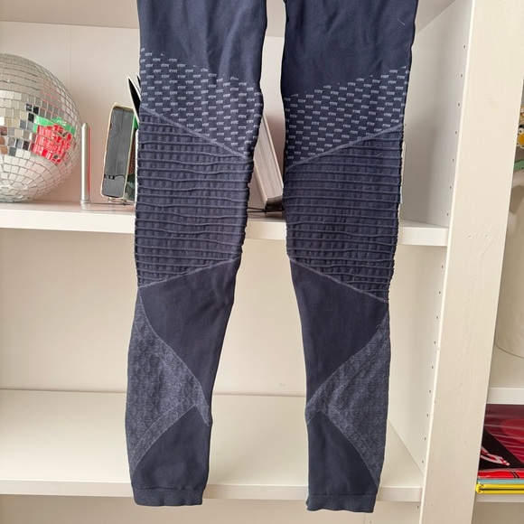 SPANX Look At Me Now Seamless Moto Leggings Indigo Sky - Picture 5 of 6